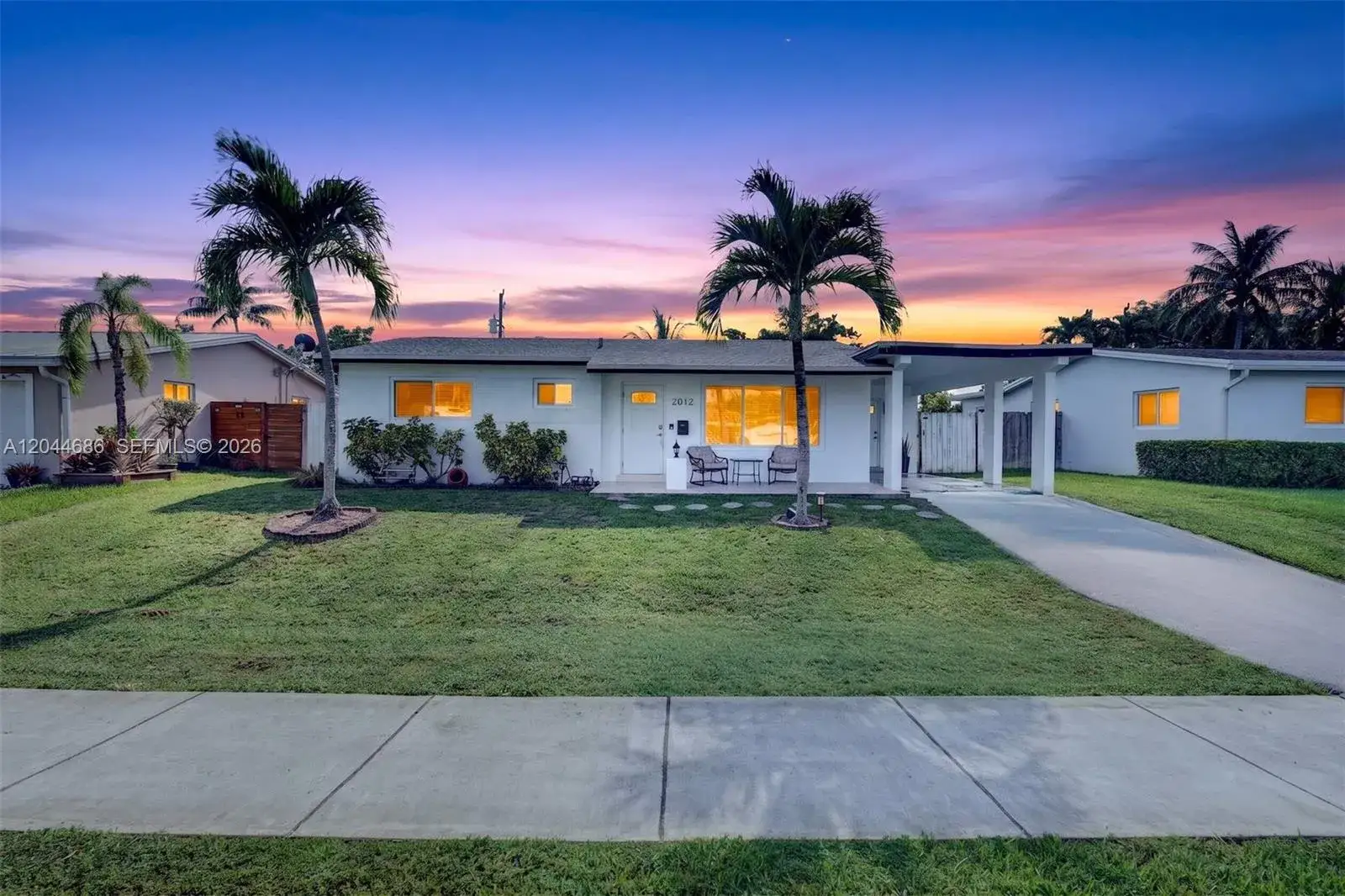 2 bedroom 2 bath Residential for sale at 2012 N 31st Rd, Hollywood FL 33021