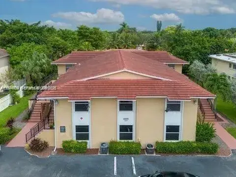 3 bedroom 2 bath Residential Lease for rent at 8303 W Sample Rd # 04, Coral Springs FL 33065