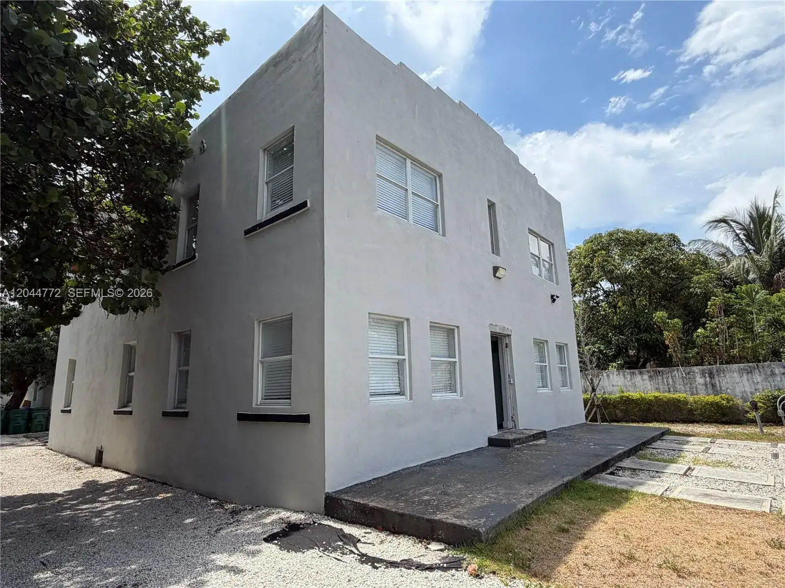 2 bedroom 1 bath Residential Lease for rent at 6828 NW 3rd Ave # 2, Miami FL 33150