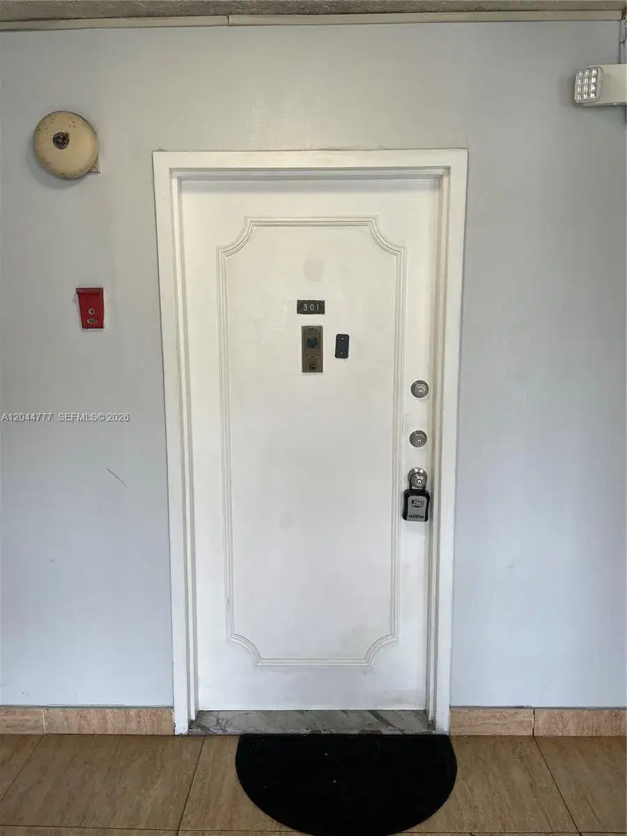 2 bedroom 2 bath Residential for sale at 13685 NE 10th Ave # 301, North Miami FL 33161