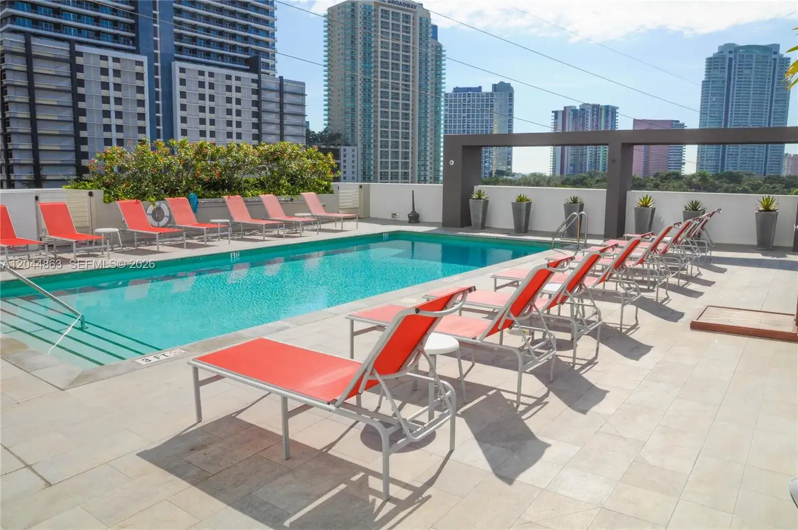 2 bedroom 2 bath Residential Lease for rent at 110 SW 12th Street # 806, Miami FL 33130