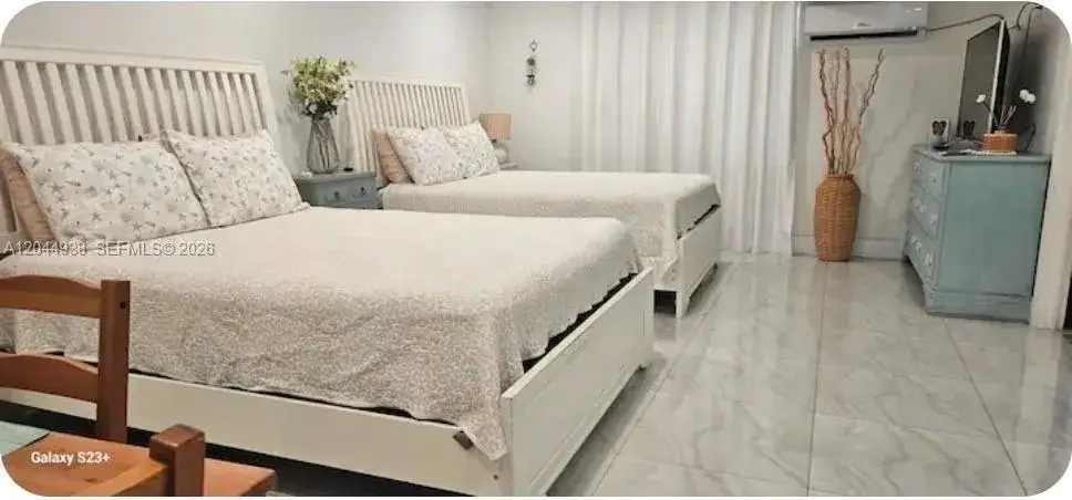 1 bath Residential Lease for rent at 144 NW 7th Ave # 2, Dania Beach FL 33004
