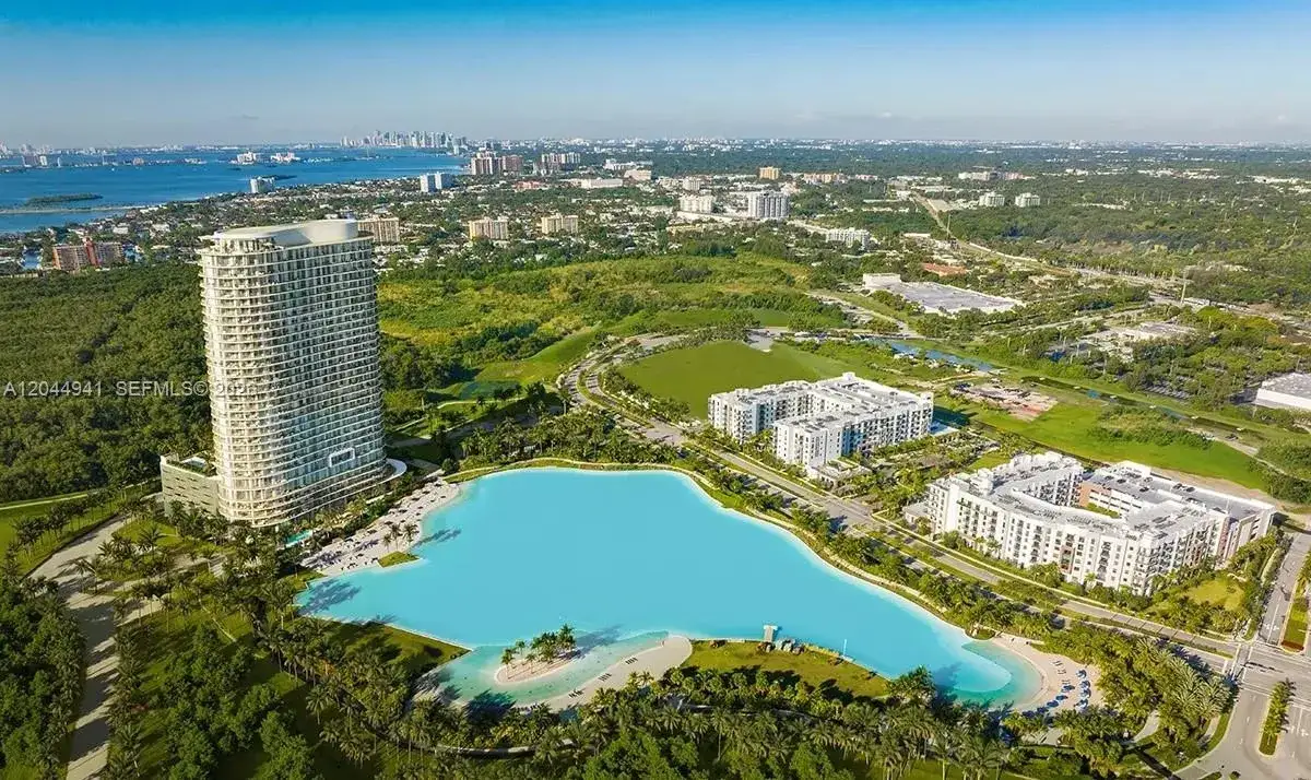 1 bedroom 1 bath Residential Lease for rent at 2411 Laguna Circle # 2107, Miami FL 33181