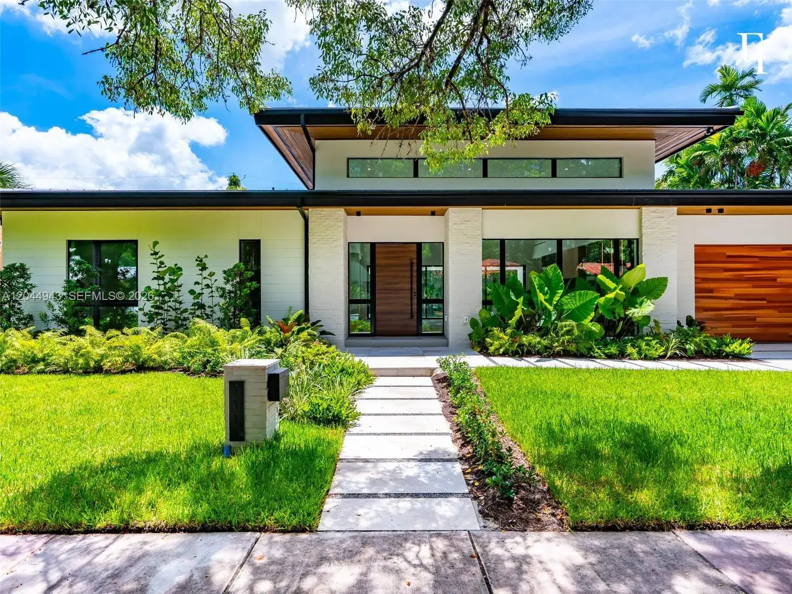 4 bedroom 4 bath Residential for sale at 1111 Alberca St, Coral Gables FL 33134