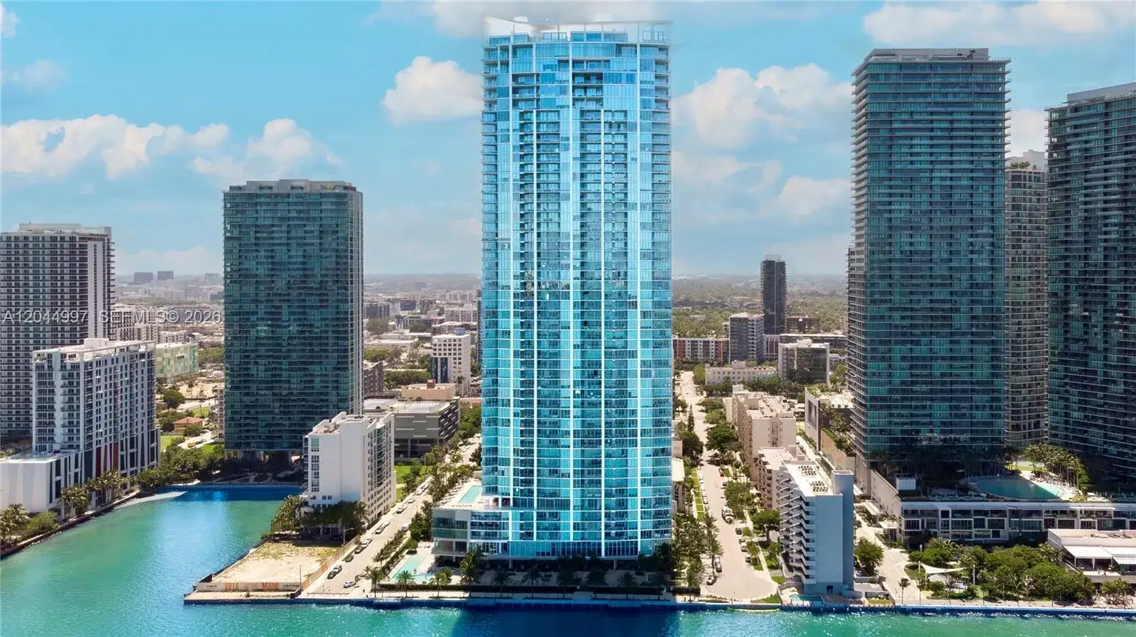 3 bedroom 3 bath Residential Lease for rent at 2900 NE 7th Ave # 4307, Miami FL 33137