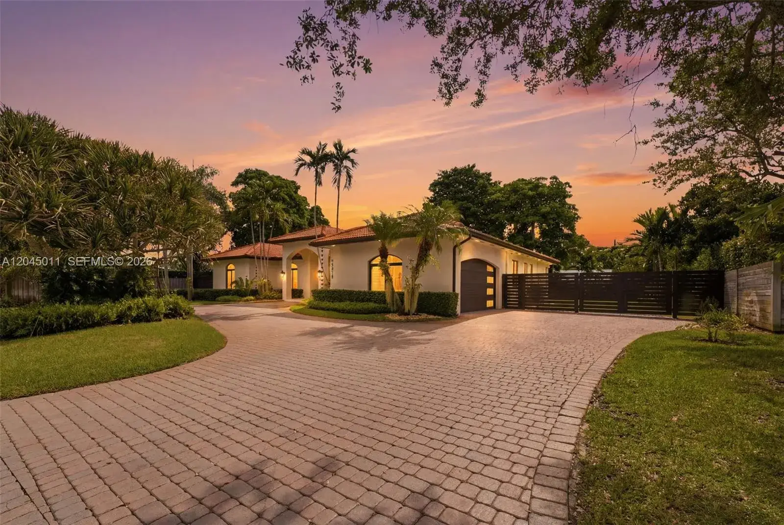 5 bedroom 4 bath Residential for sale at 16615 SW 82nd Ct, Palmetto Bay FL 33157
