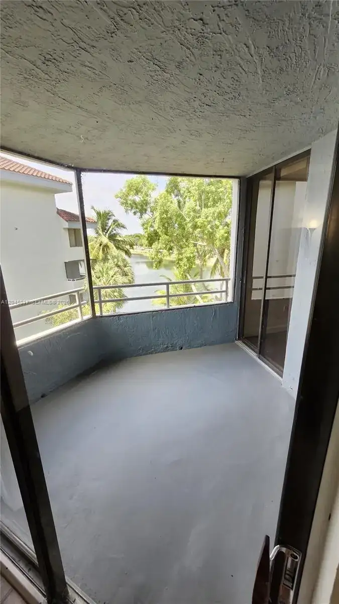 1 bedroom 1 bath Residential for sale at 8305 SW 152nd Ave # 404, Miami FL 33193