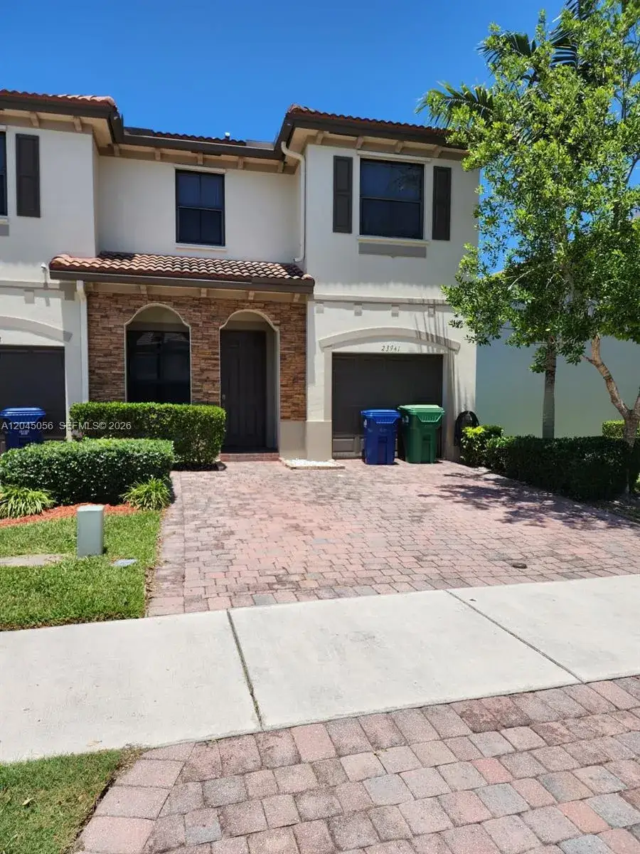 3 bedroom 2 bath Residential Lease for rent at 23941 SW 118th Ave, Homestead FL 33032