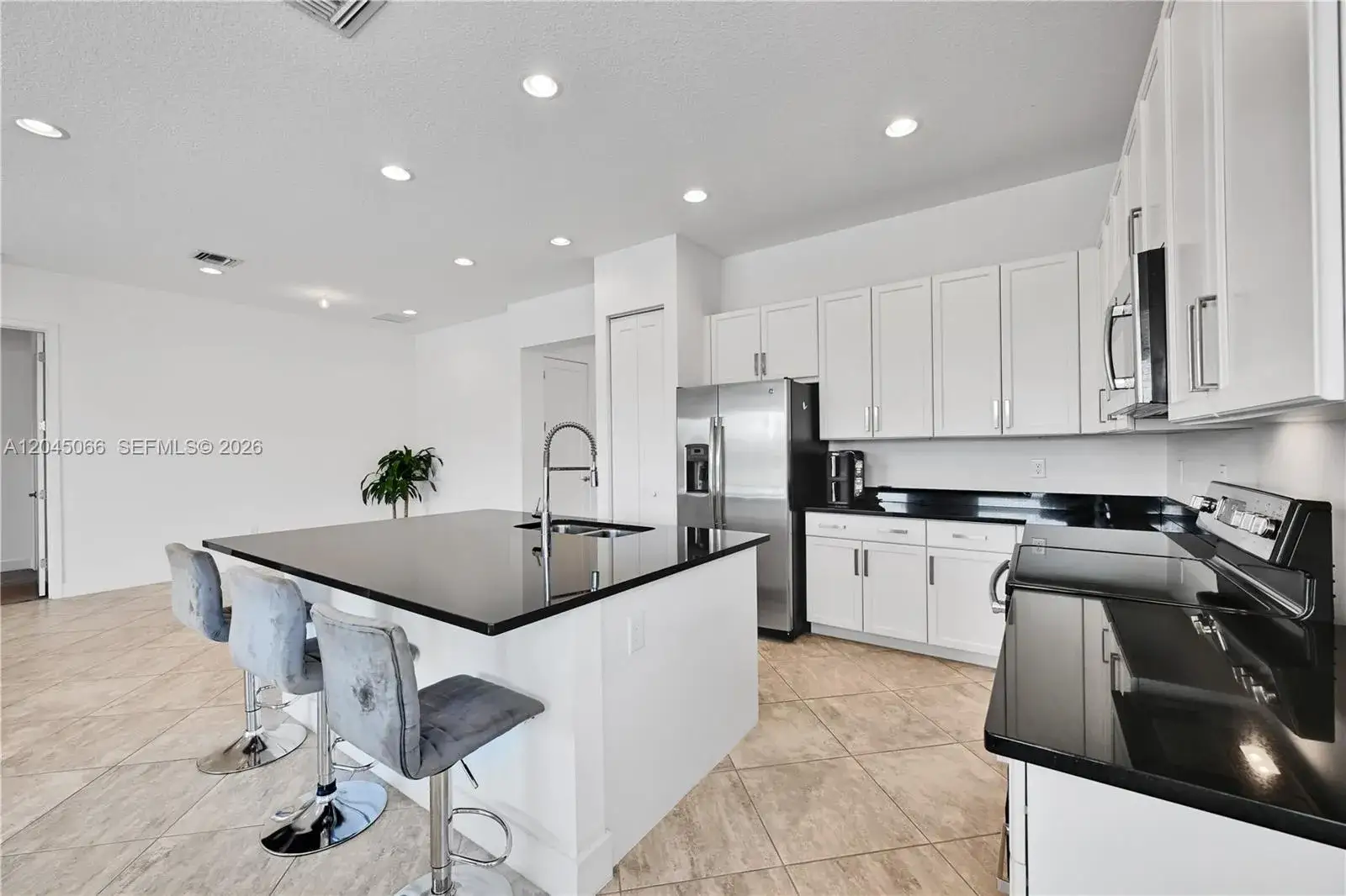 3 bedroom 3 bath Residential Lease for rent at 9706 Celtic Sea Ln, Delray Beach FL 33446