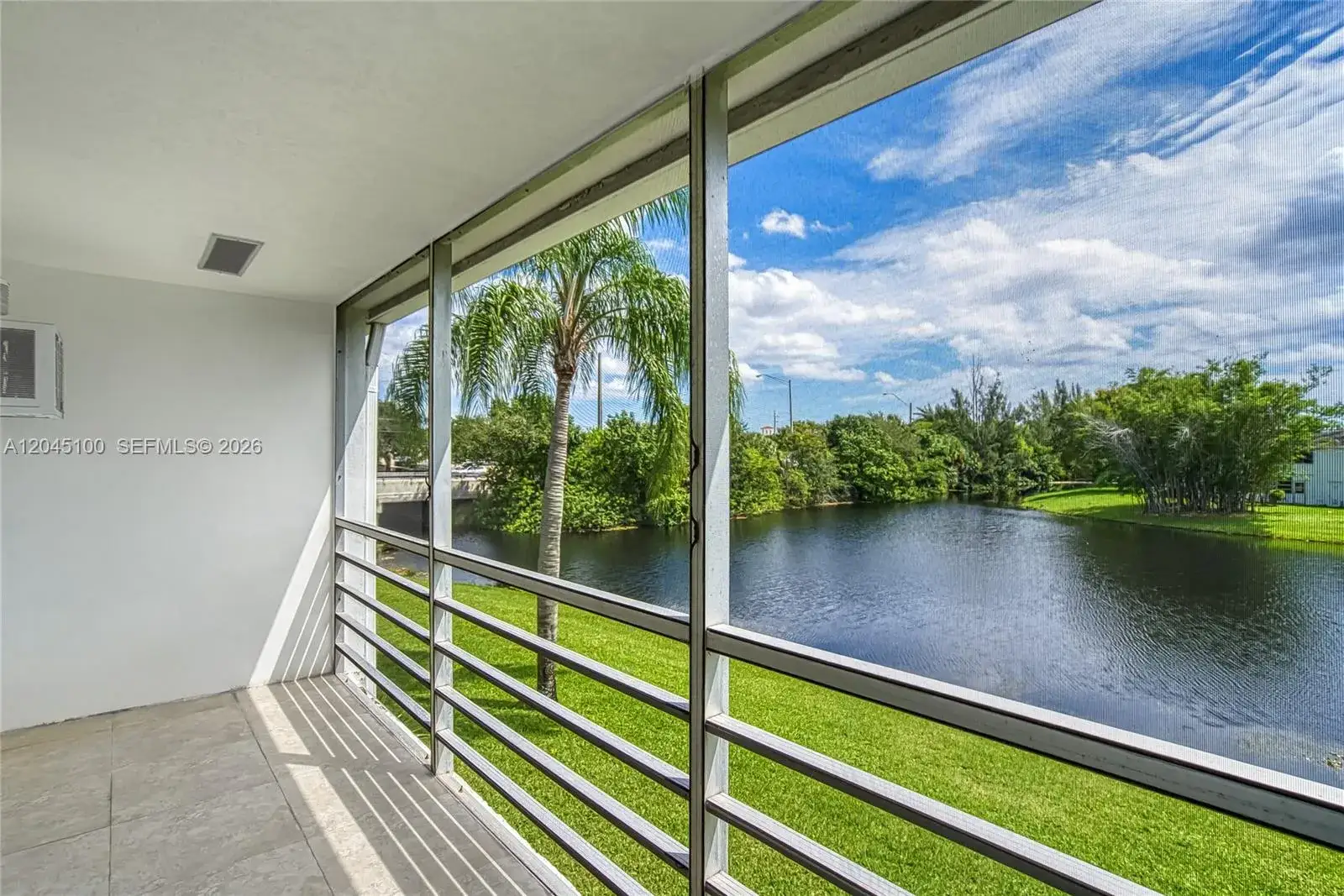 1 bedroom 1 bath Residential for sale at 173 Ellesmere C # 173, Deerfield Beach FL 33442