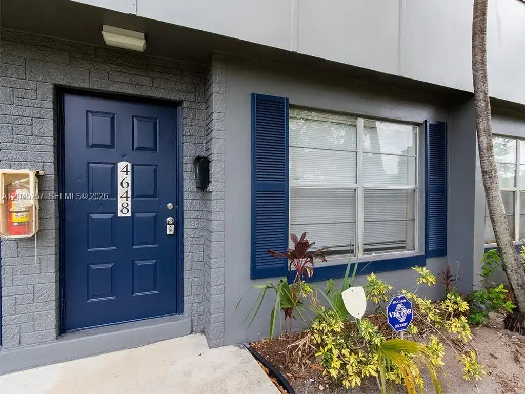 2 bedroom 1 bath Residential Lease for rent at 4648 NW 9th Dr # 4648, Plantation FL 33317
