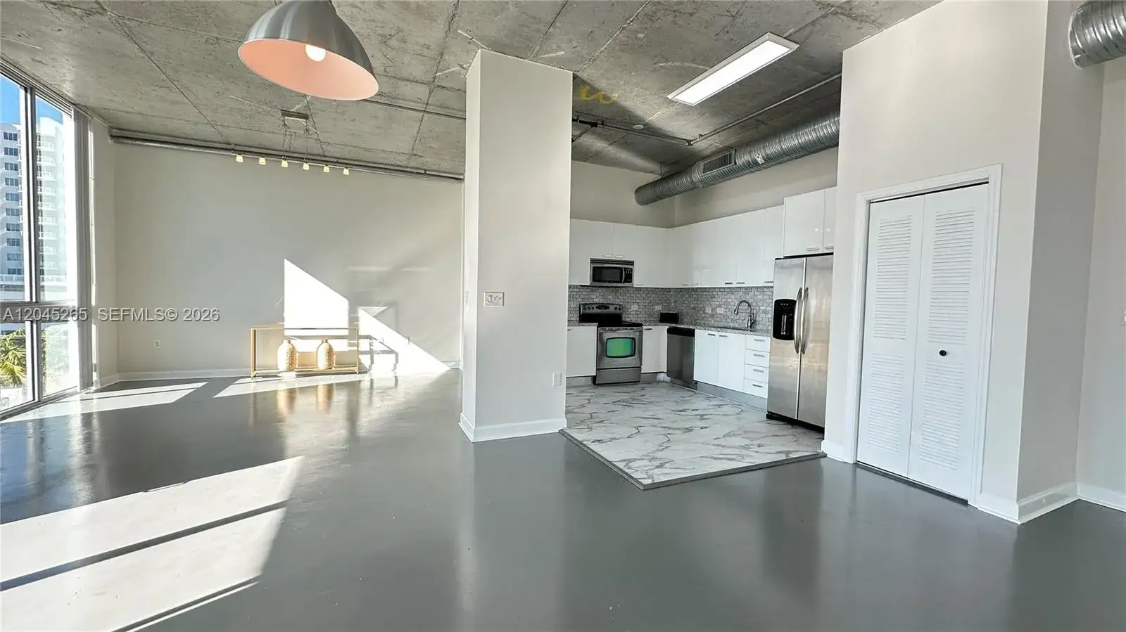 2 bedroom 2 bath Residential Lease for rent at 2100 Van Buren St # 522, Hollywood FL 33020