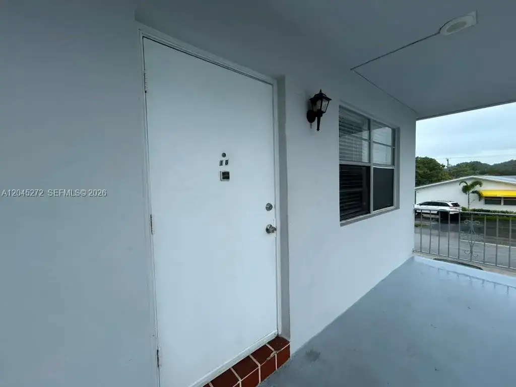 1 bedroom 1 bath Residential Lease for rent at 2435 Van Buren St APT 1B, Hollywood FL 33020