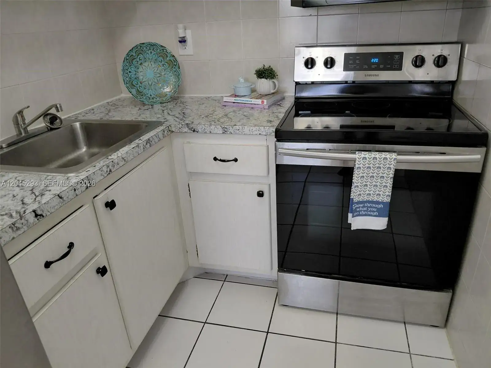1 bedroom 1 bath Residential Lease for rent at 1433 SW 24th Ct # 2, Fort Lauderdale FL 33315