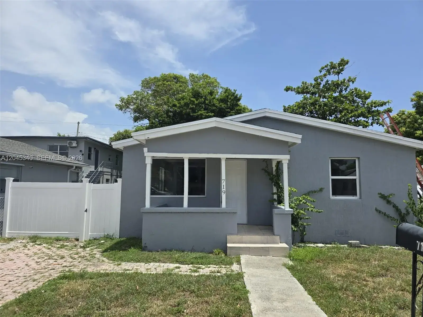 2 bedroom 1 bath Residential for sale at 719 21st St, West Palm Beach FL 33407