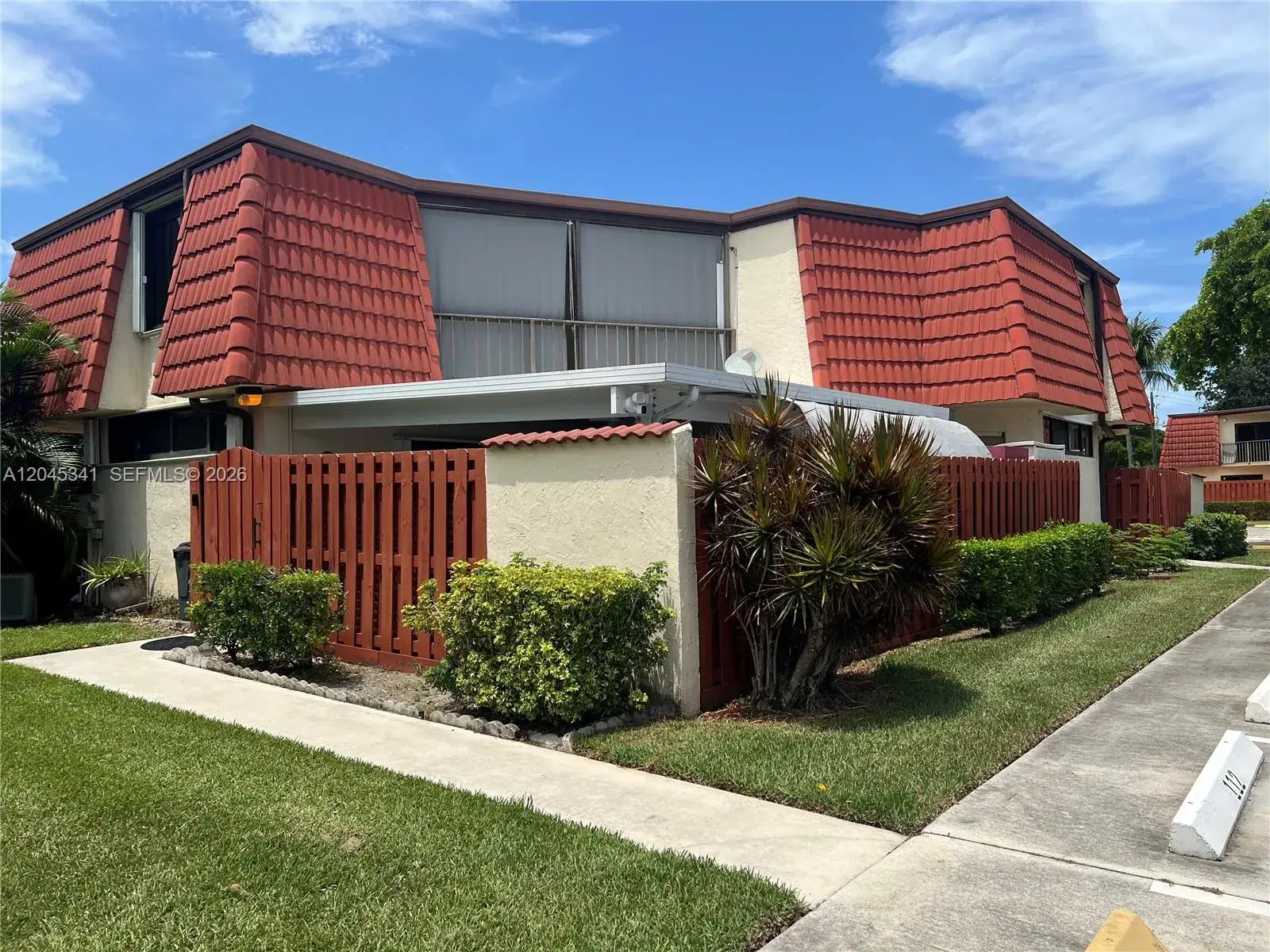 2 bedroom 2 bath Residential Lease for rent at 3940 Victoria Dr, West Palm Beach FL 33406