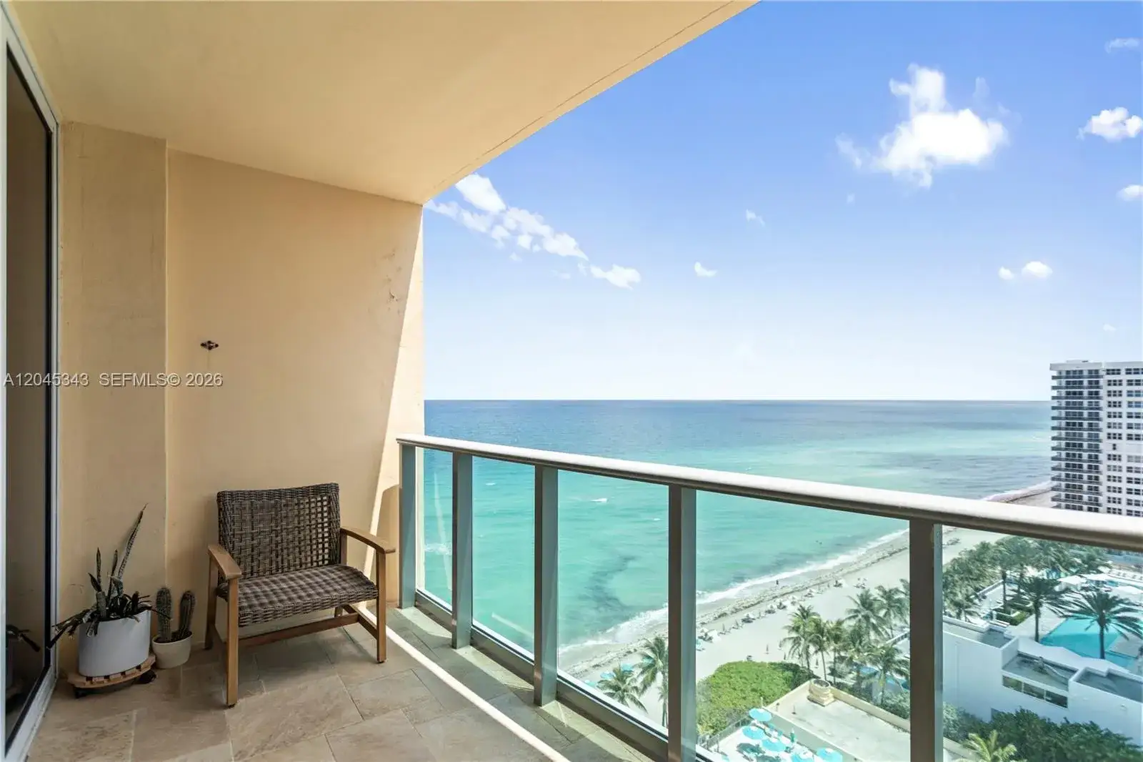 1 bedroom 1 bath Residential Lease for rent at 2501 S Ocean Dr # 1614, Hollywood FL 33019
