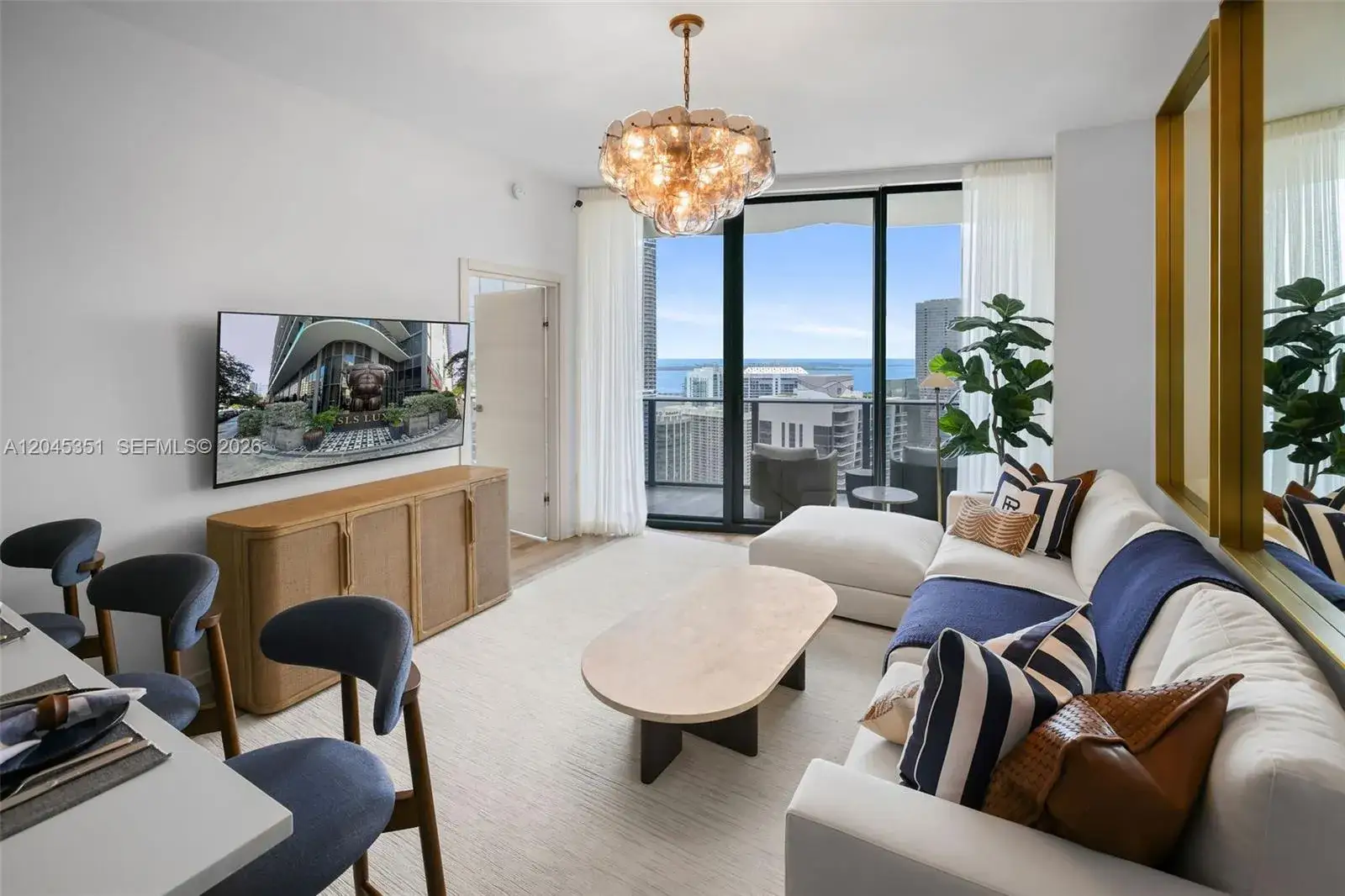 1 bedroom 2 bath Residential Lease for rent at 801 S Miami Ave # 5403, Miami FL 33130