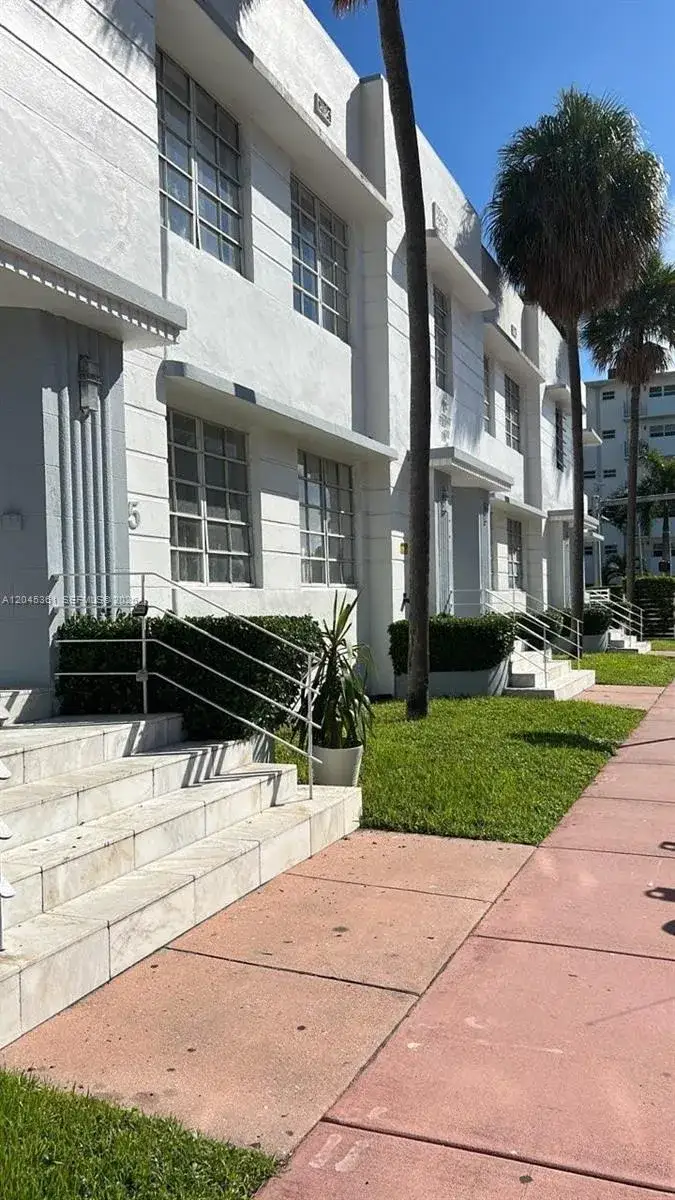 2 bedroom 1 bath Residential for sale at 801 8th St # 201, Miami Beach FL 33139
