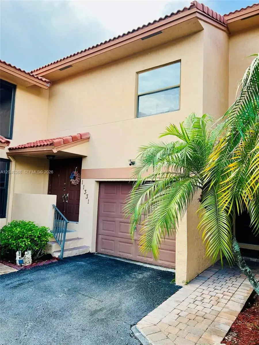 2 bedroom 2 bath Residential for sale at 11331 SW 9th Ct, Pembroke Pines FL 33025
