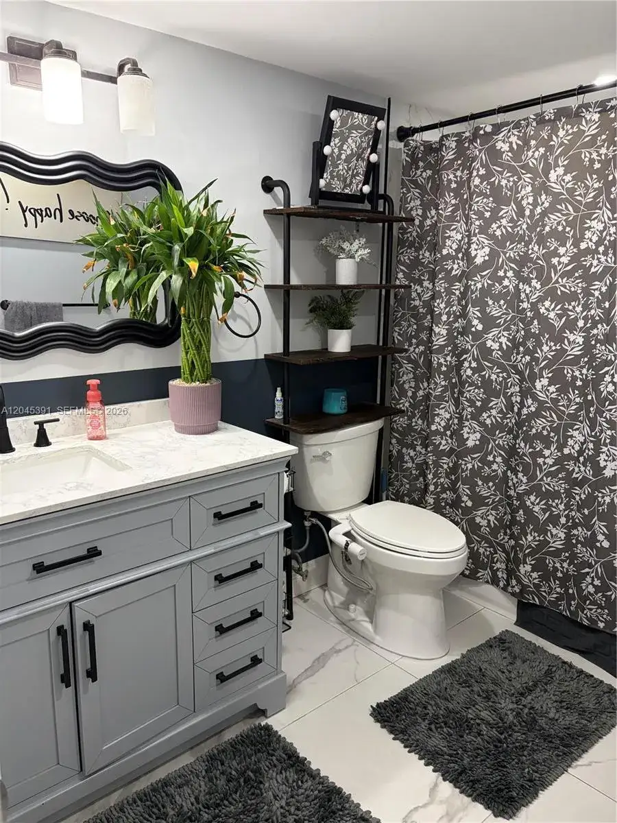 1 bedroom 1 bath Residential Lease for rent at 109 Gardens Dr # 104, Pompano Beach FL 33069