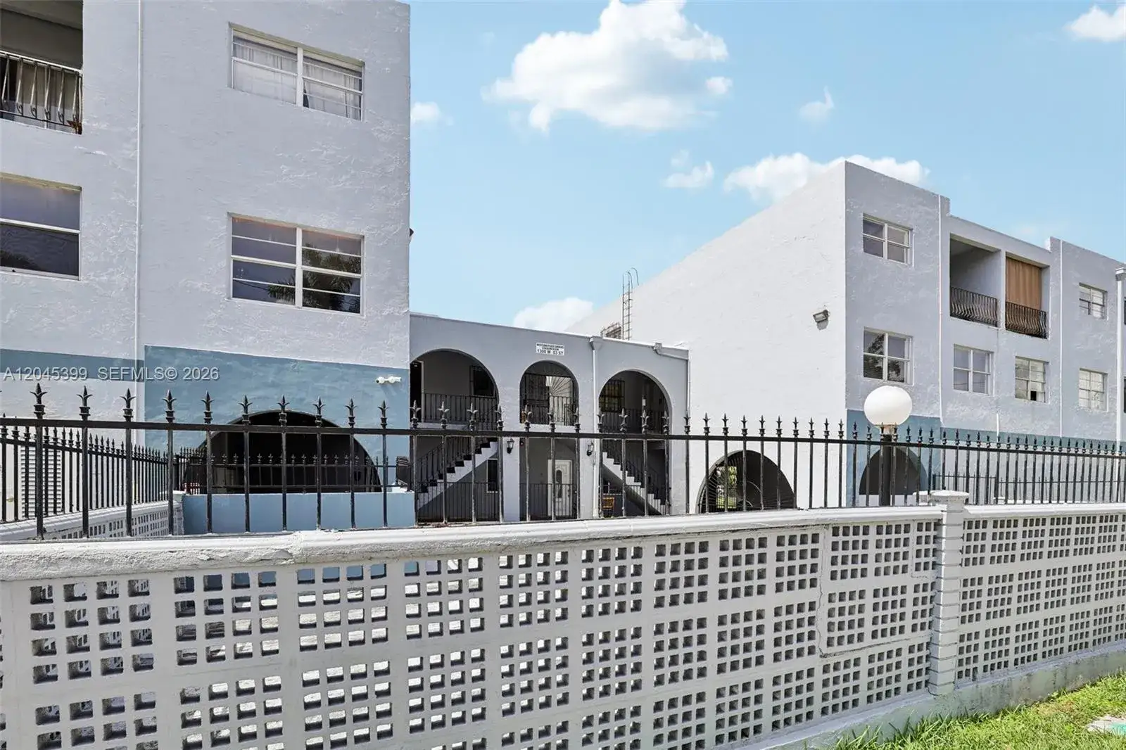 2 bedroom 1 bath Residential for sale at 1300 W 53rd St # 25, Hialeah FL 33012