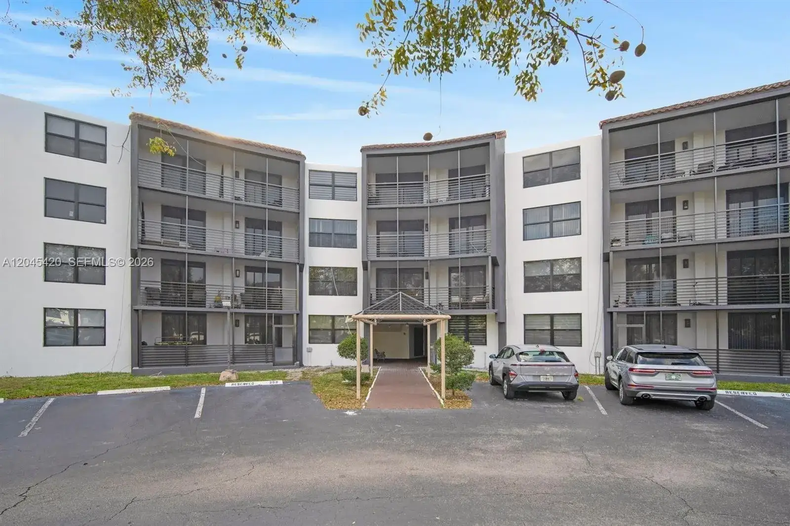 2 bedroom 2 bath Residential Lease for rent at 3900 N Hills Dr # 108, Hollywood FL 33021