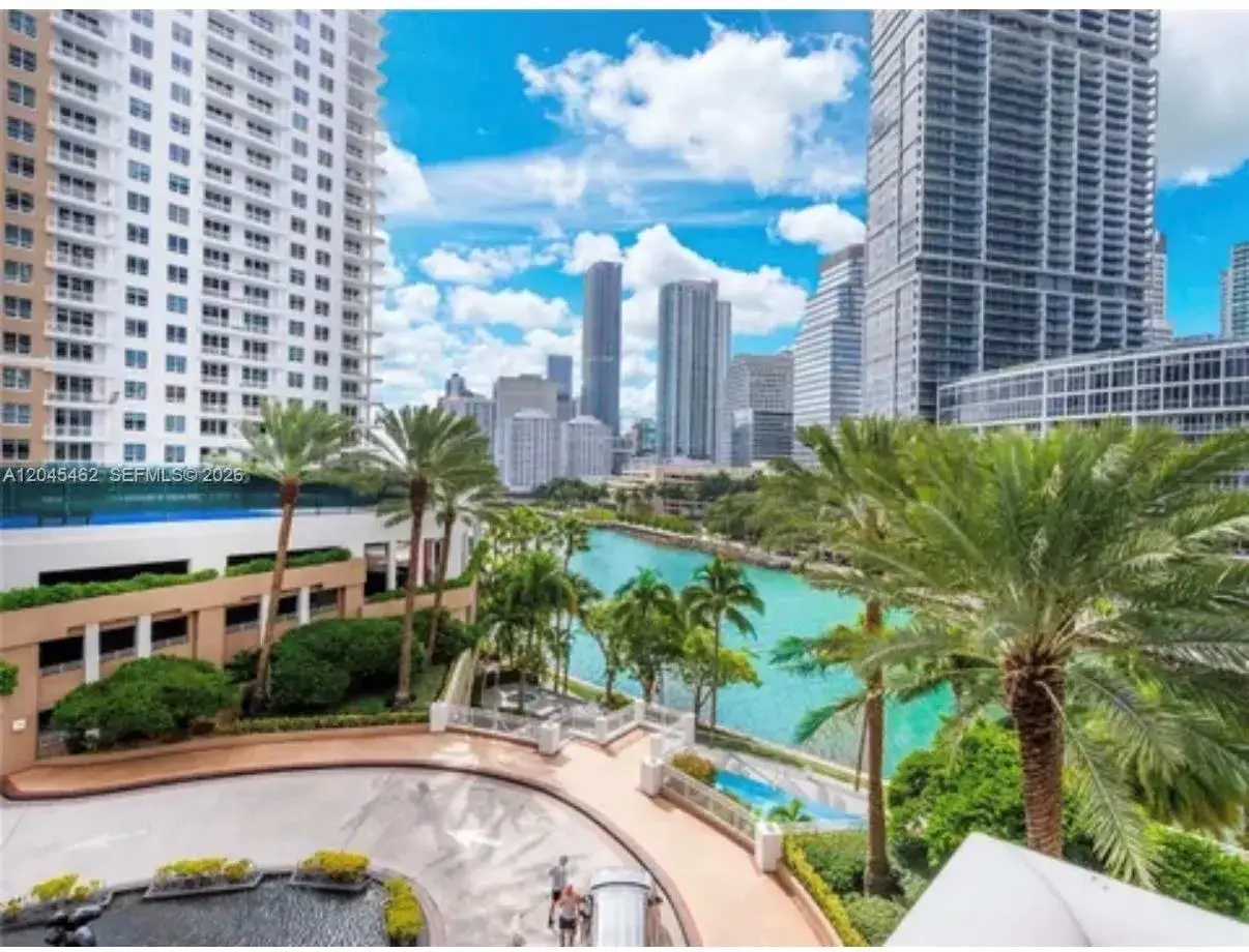 1 bedroom 1 bath Residential for sale at 901 Brickell Key Blvd # 702, Miami FL 33131