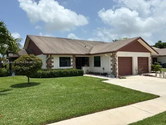 3 bedroom 2 bath Residential for sale at 100 S Moccasin Trl S, Jupiter FL 33458