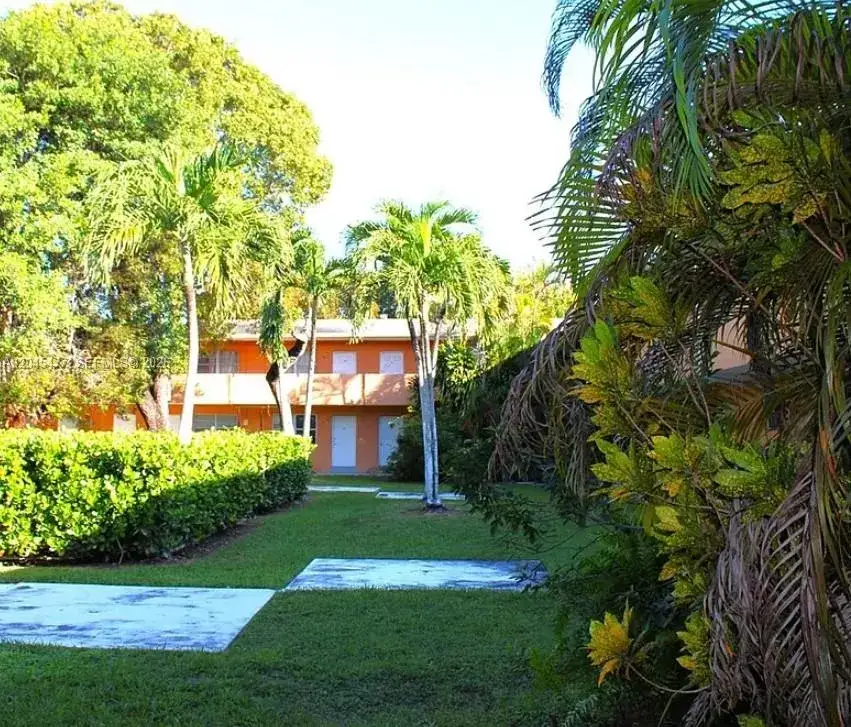 2 bedroom 1 bath Residential for sale at 9760 SW 184th St # 12D, Cutler Bay FL 33157