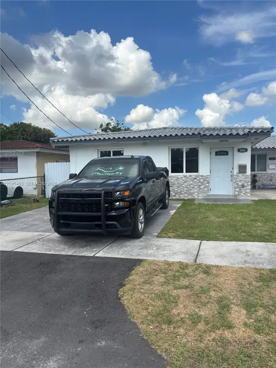 2 bedroom 1 bath Residential Lease for rent at 886 NW 25th Ave # 1, Miami FL 33125