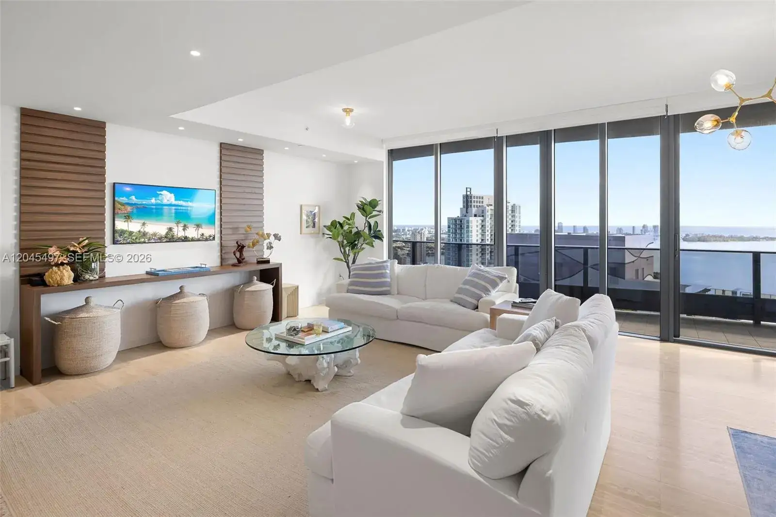 3 bedroom 3 bath Residential for sale at 1000 Brickell Plz, Miami FL 33131