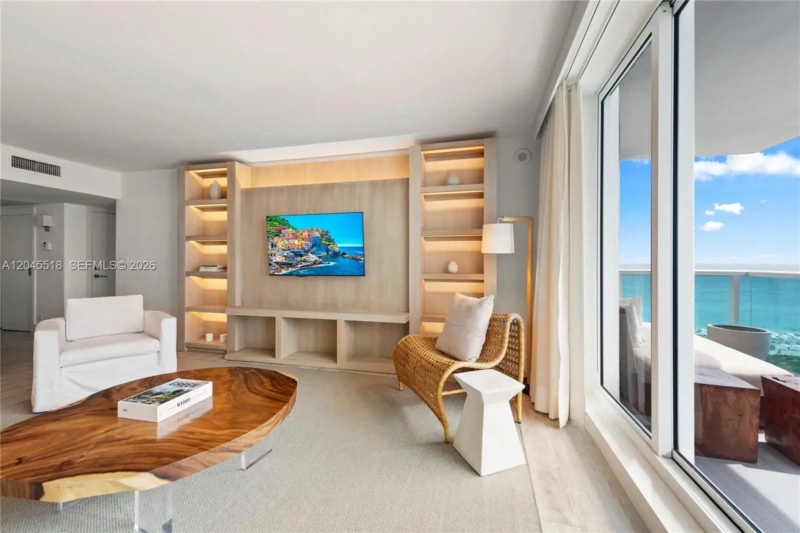 1 bedroom 1 bath Residential Lease for rent at 102 24th St # 1110, Miami Beach FL 33139