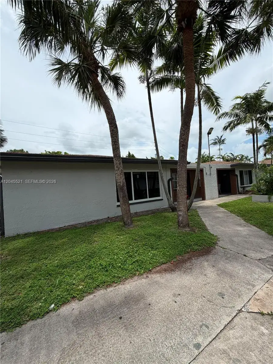 3 bedroom 2 bath Residential Lease for rent at 6108 NW 26th St, Sunrise FL 33313