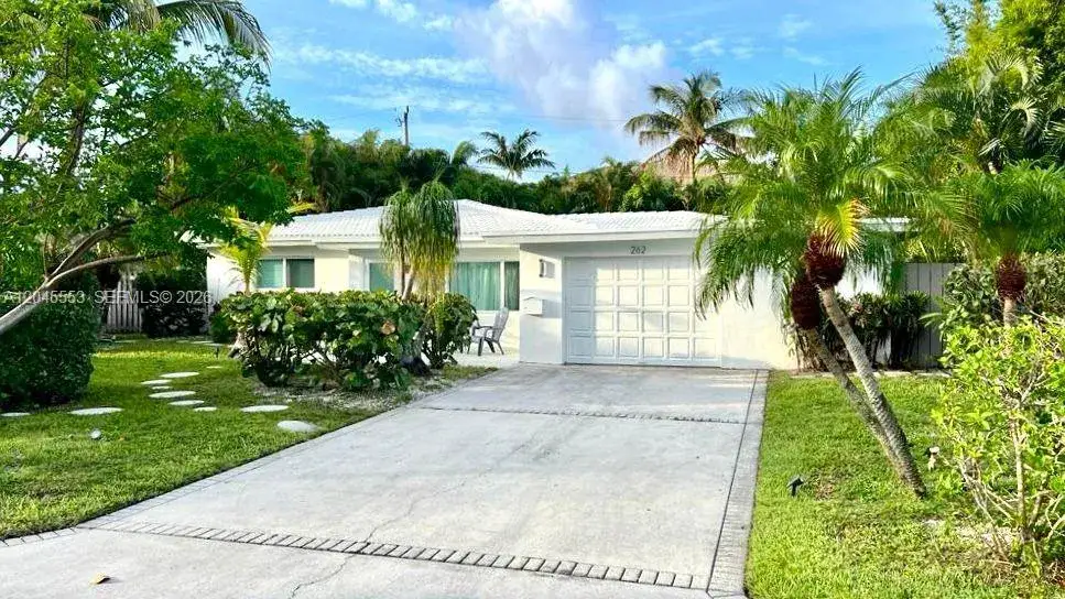 2 bedroom 3 bath Residential for sale at 262 Bombay Ave, Lauderdale By The Sea FL 33308