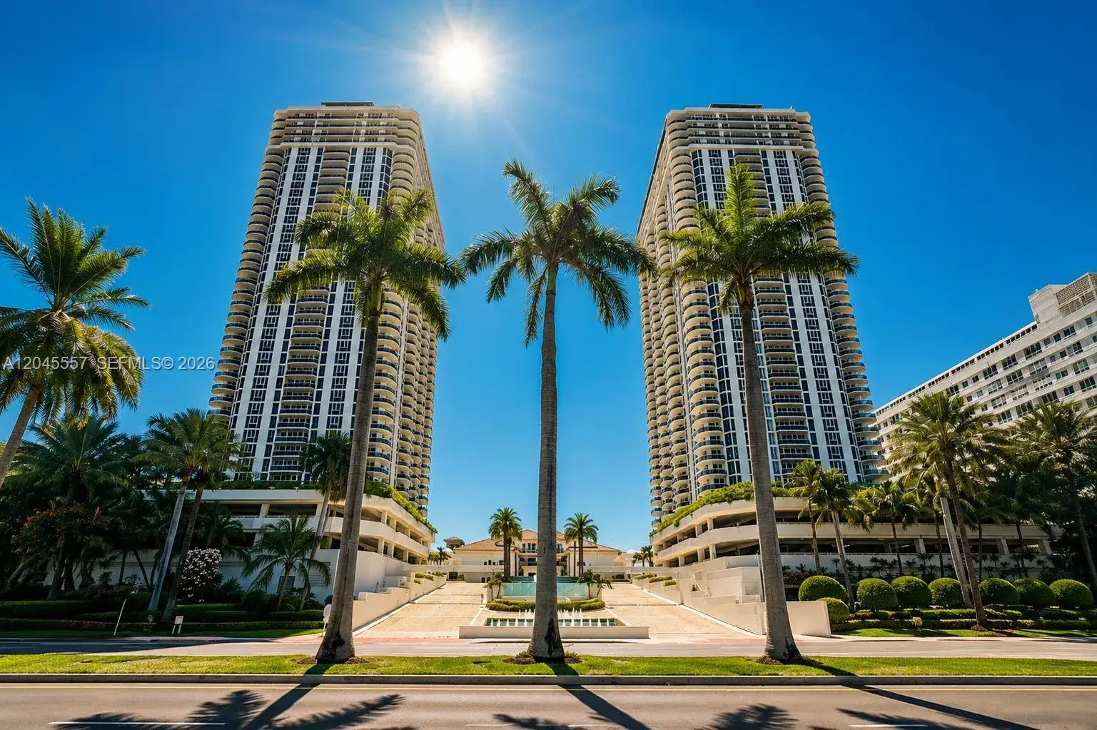 2 bedroom 2 bath Residential Lease for rent at 4775 Collins Ave # 2407, Miami Beach FL 33140