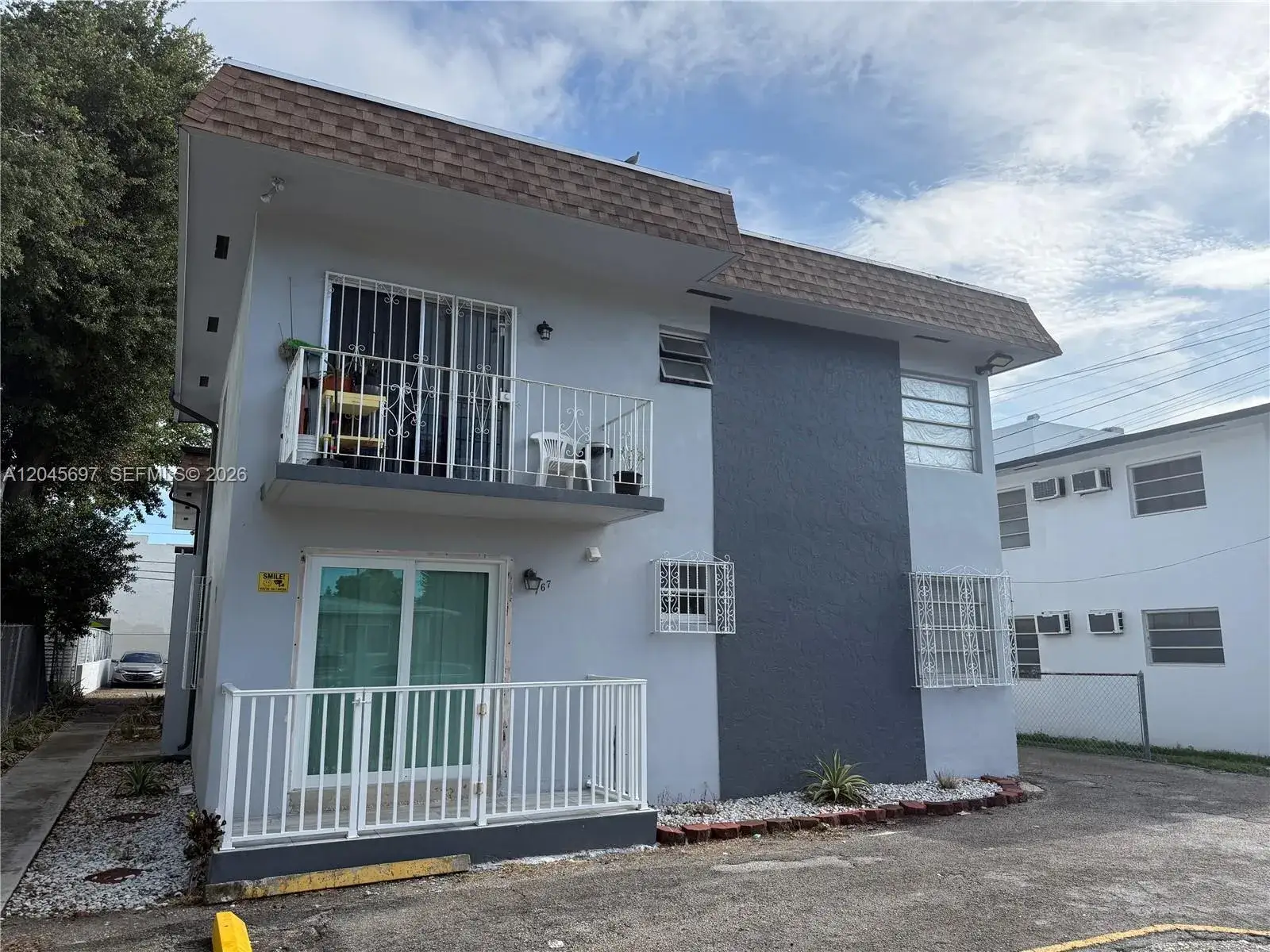 2 bedroom 1 bath Residential Lease for rent at 767 SW 9th St # 202, Miami FL 33130