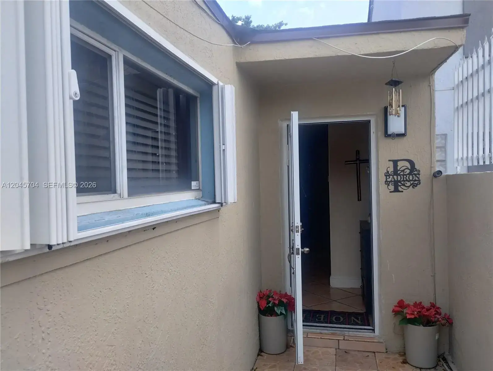 1 bedroom 1 bath Residential for sale at 7005 W 15th Ave, Hialeah FL 33014