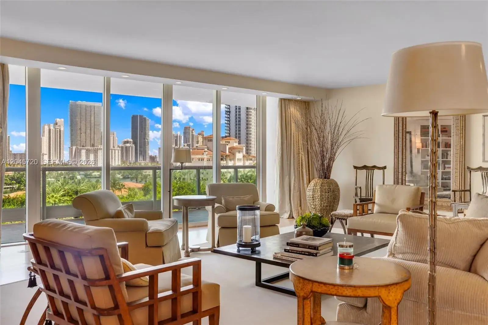 3 bedroom 4 bath Residential for sale at 20155 NE 38th Ct # 904, Aventura FL 33180