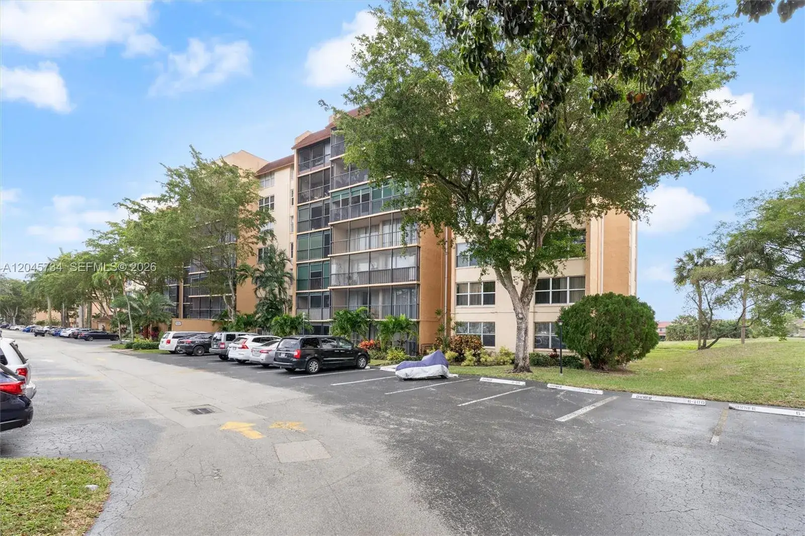 3 bedroom 2 bath Residential Lease for rent at 3771 Environ Blvd # 455, Lauderhill FL 33319
