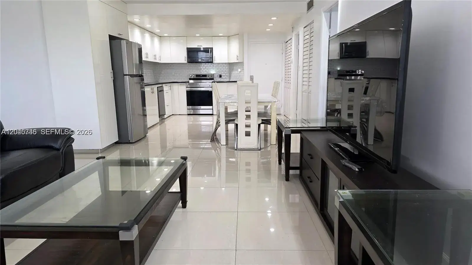 1 bedroom 1 bath Residential for sale at 1351 NE Miami Gardens Dr # 511E, Miami FL 33179