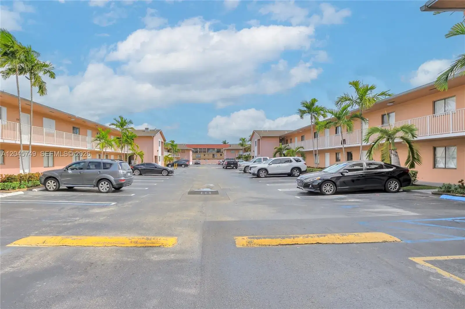 2 bedroom 1 bath Residential Lease for rent at 6041 W 24th Ave # 111, Hialeah FL 33016
