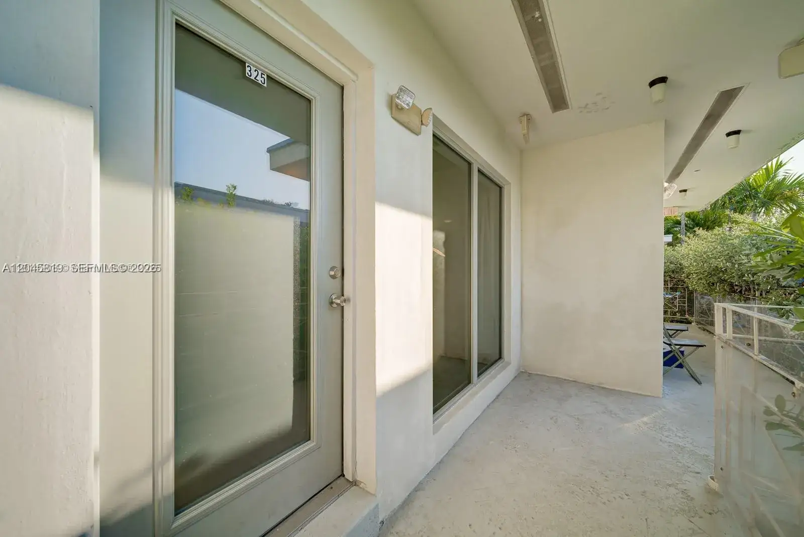 1 bedroom 1 bath Residential Lease for rent at 1568 Pennsylvania # 325, Miami Beach FL 33139