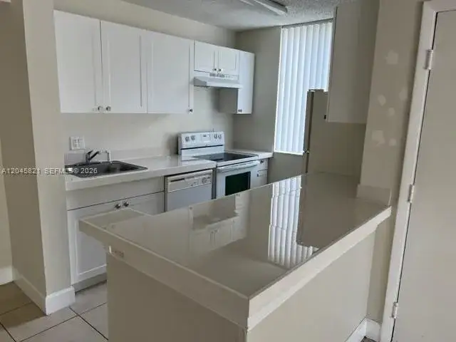 1 bedroom 1 bath Residential Lease for rent at 10717 Cleary Blvd # 111, Plantation FL 33324