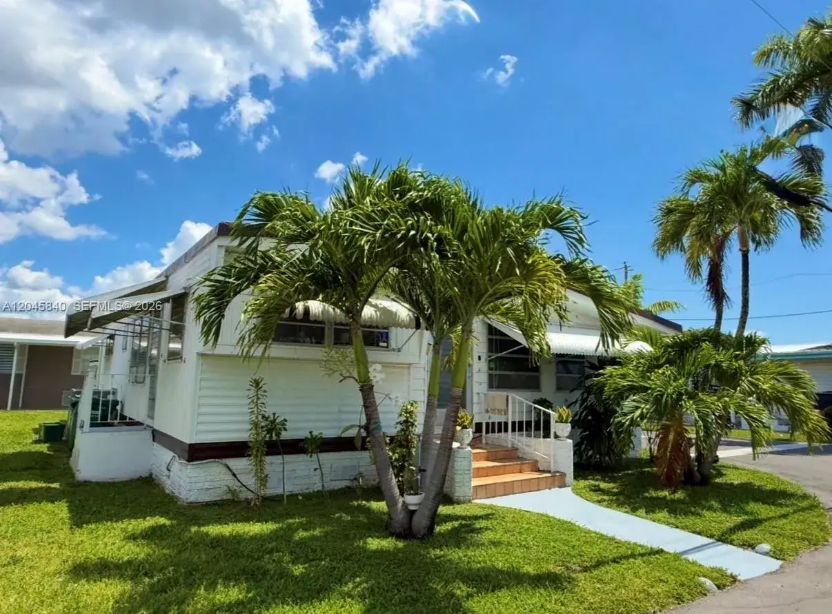 2 bedroom 2 bath Residential for sale at 3309 Orange ST, Hollywood FL 33021