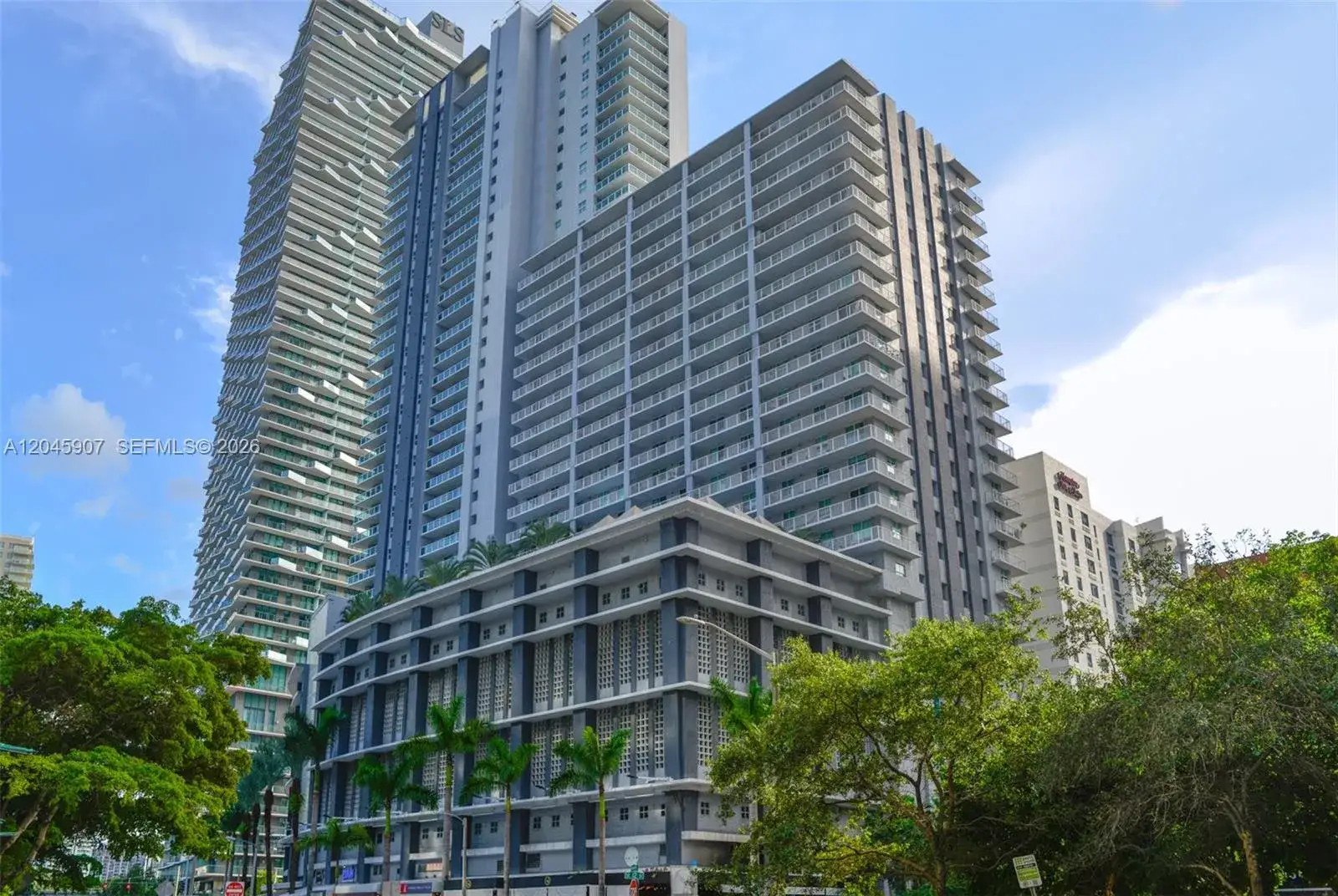 2 bedroom 2 bath Residential Lease for rent at 1250 S Miami Ave # 1906, Miami FL 33130
