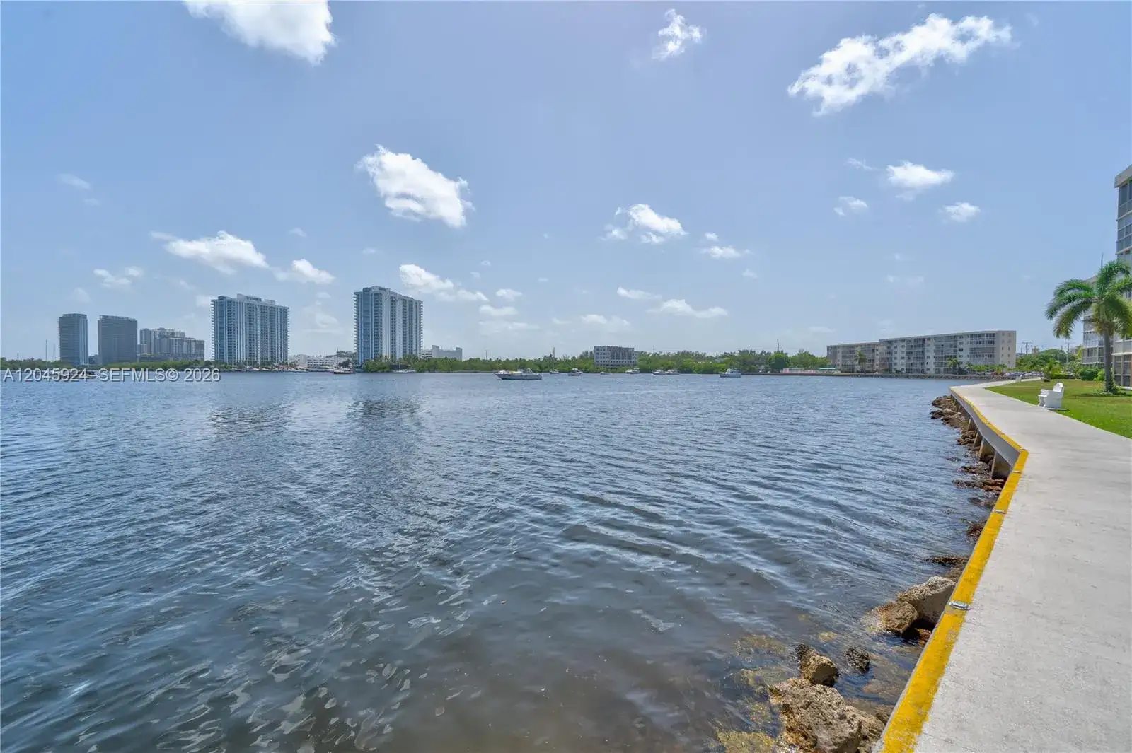 1 bedroom 1 bath Residential for sale at 3000 Marcos Dr # P612, Aventura FL 33160