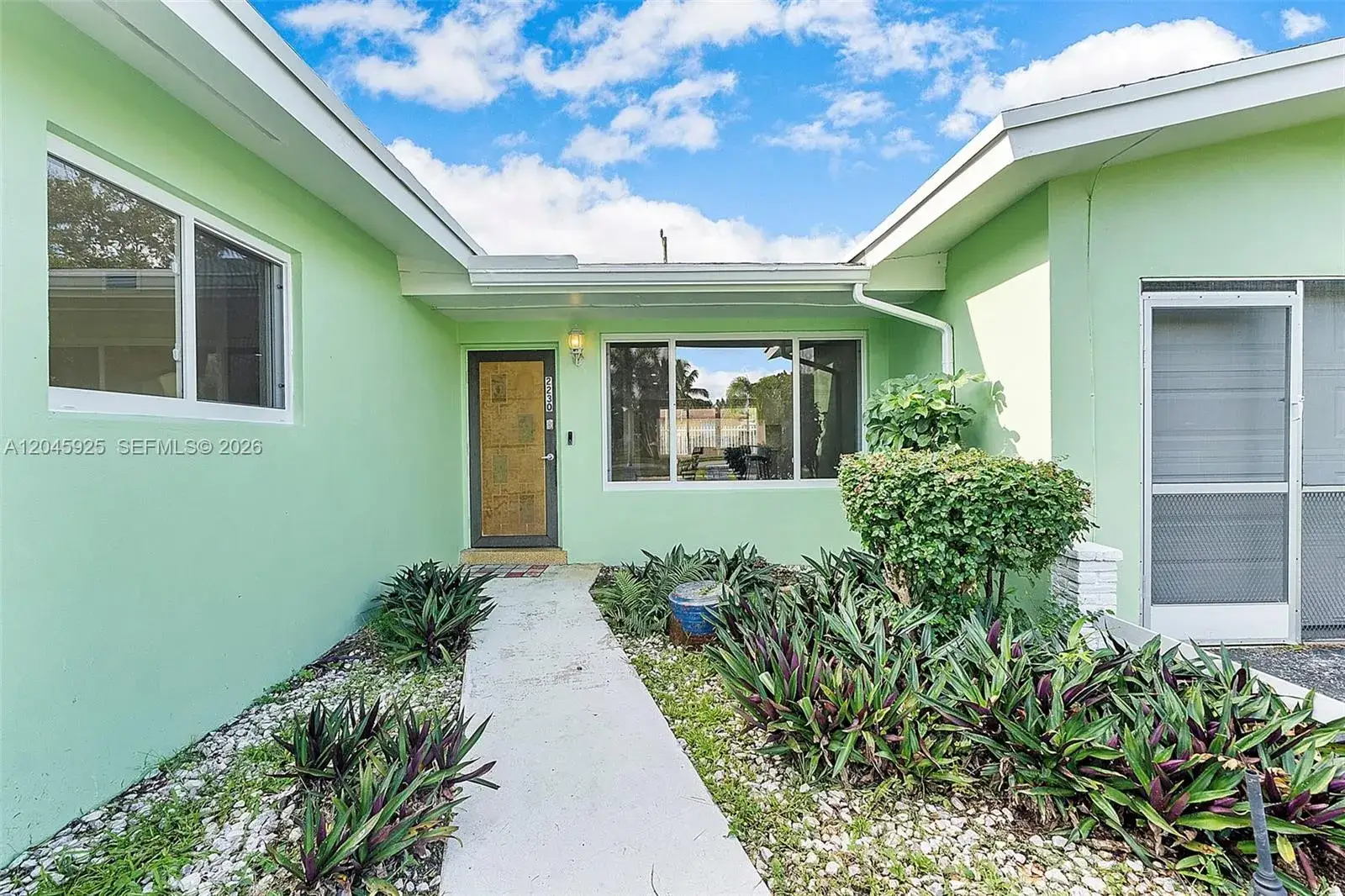 3 bedroom 2 bath Residential Lease for rent at 2230 Atlanta St, Hollywood FL 33020
