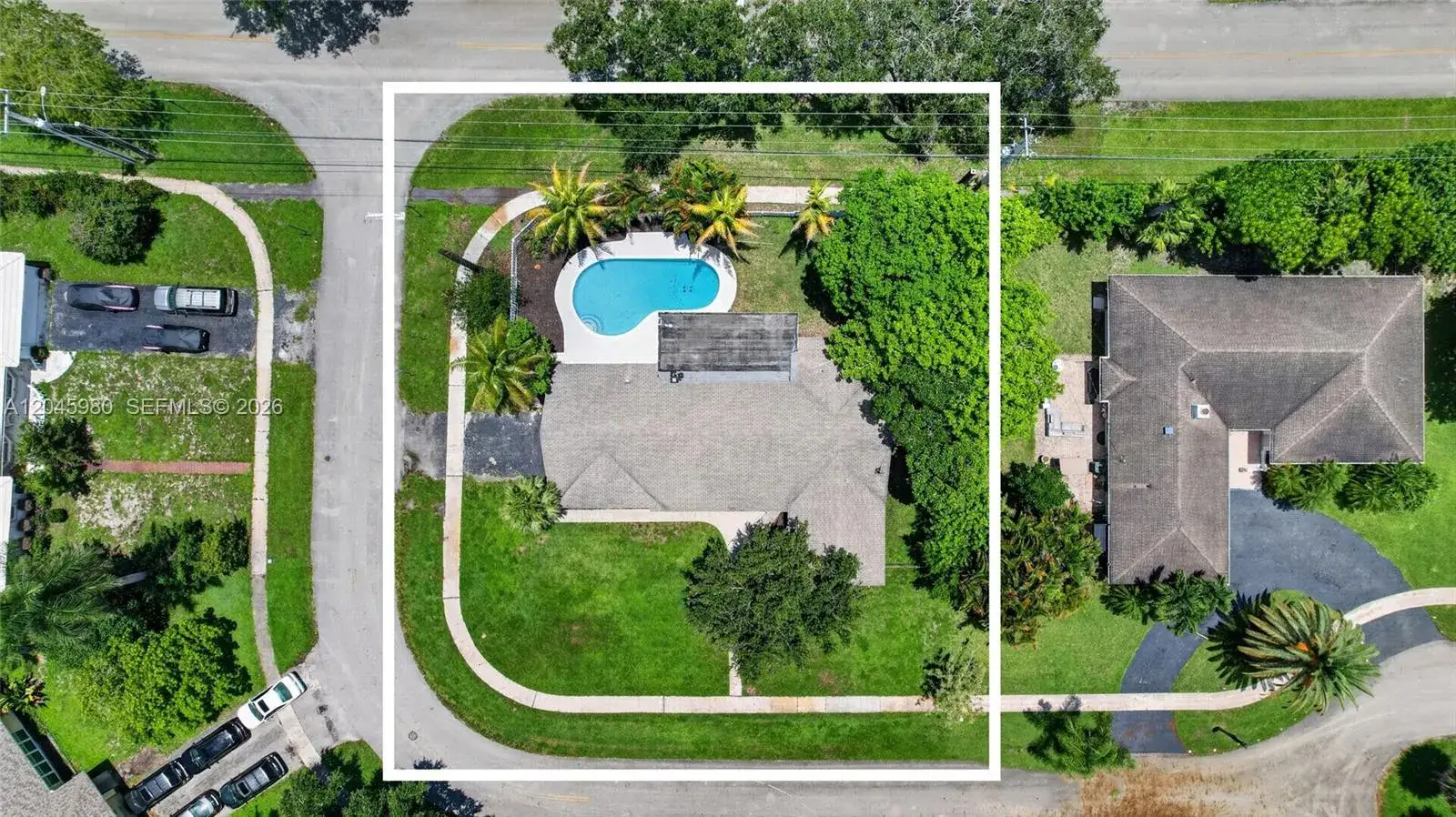 3 bedroom 2 bath Residential for sale at 7040 NW 8th Ct, Plantation FL 33317