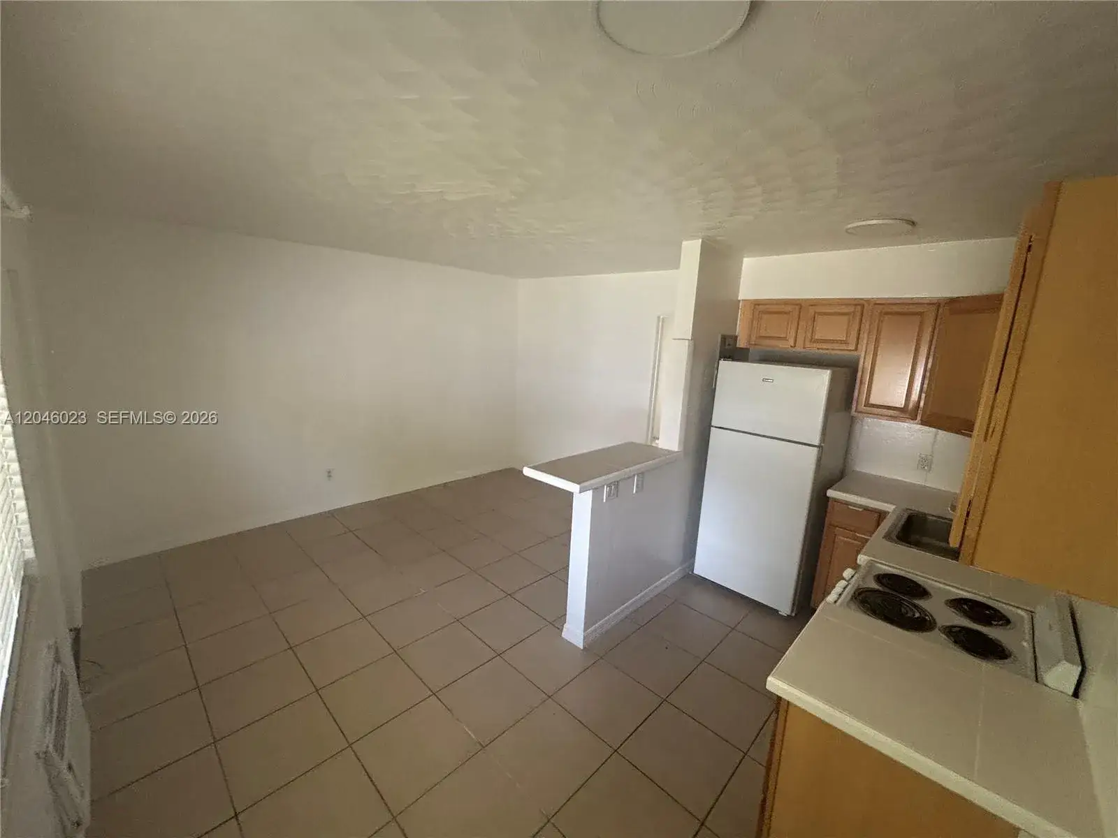 1 bedroom 1 bath Residential Lease for rent at 1211 NE 6th St # 2, Fort Lauderdale FL 33304